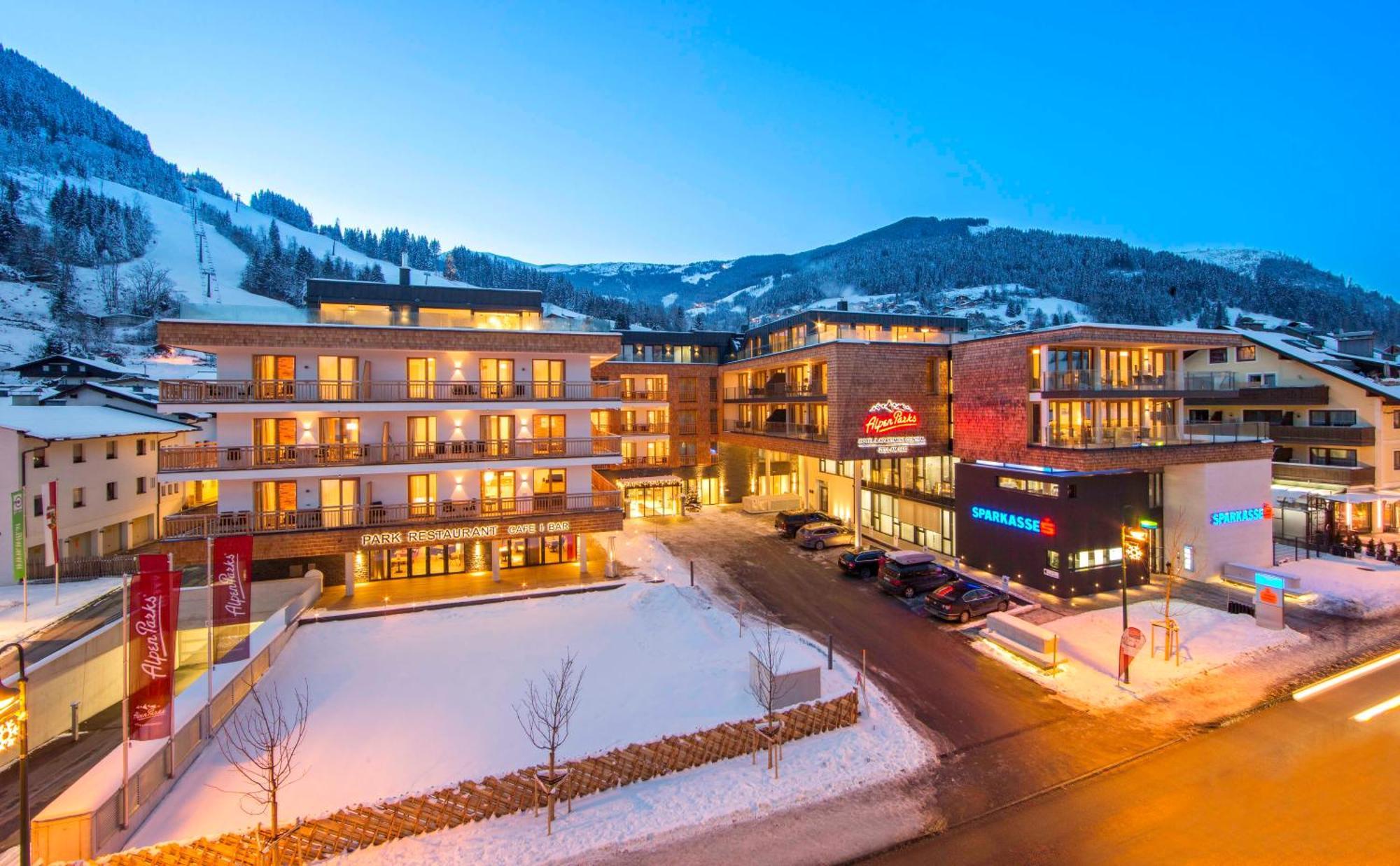 Alpenparks Hotel & Apartment Central Zell Am See Exterior foto