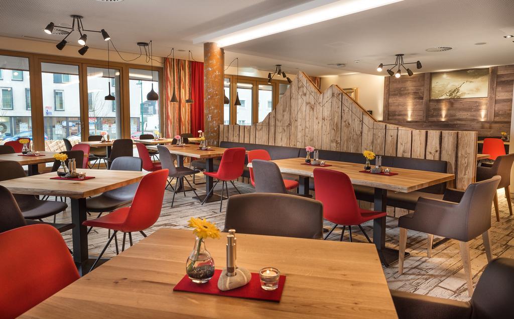 Alpenparks Hotel & Apartment Central Zell Am See Exterior foto